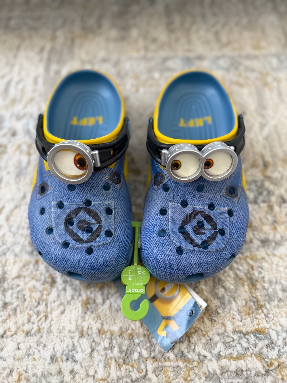 NWT Kids Blue Minion Crocs